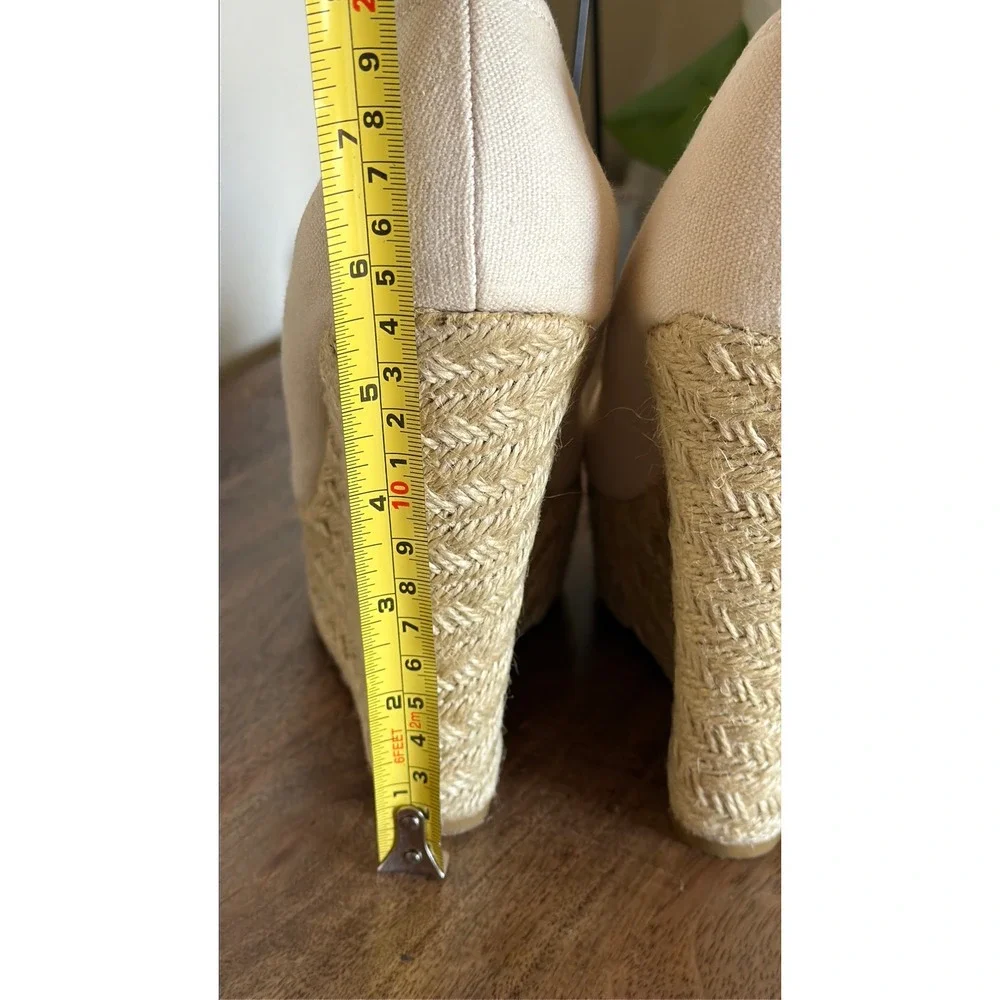 Madden Girl measurements heel